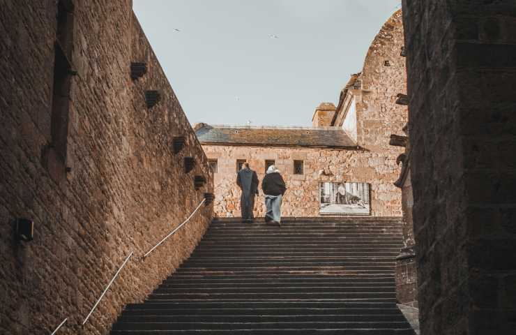 Suora in convento