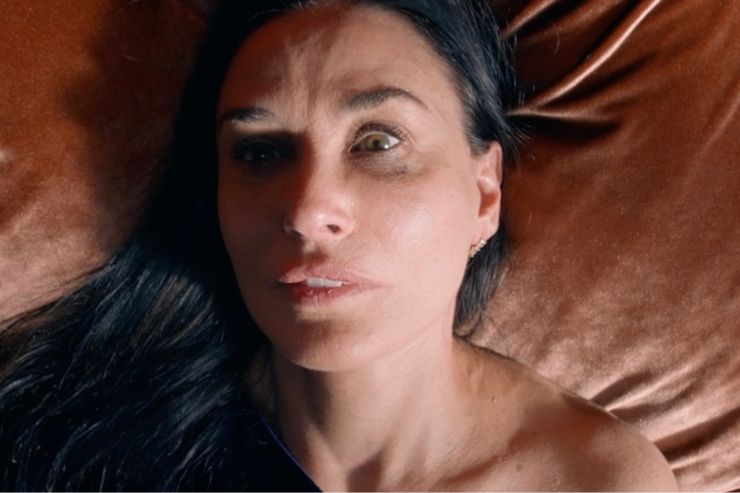 demi moore film the substance al cinema recensioni